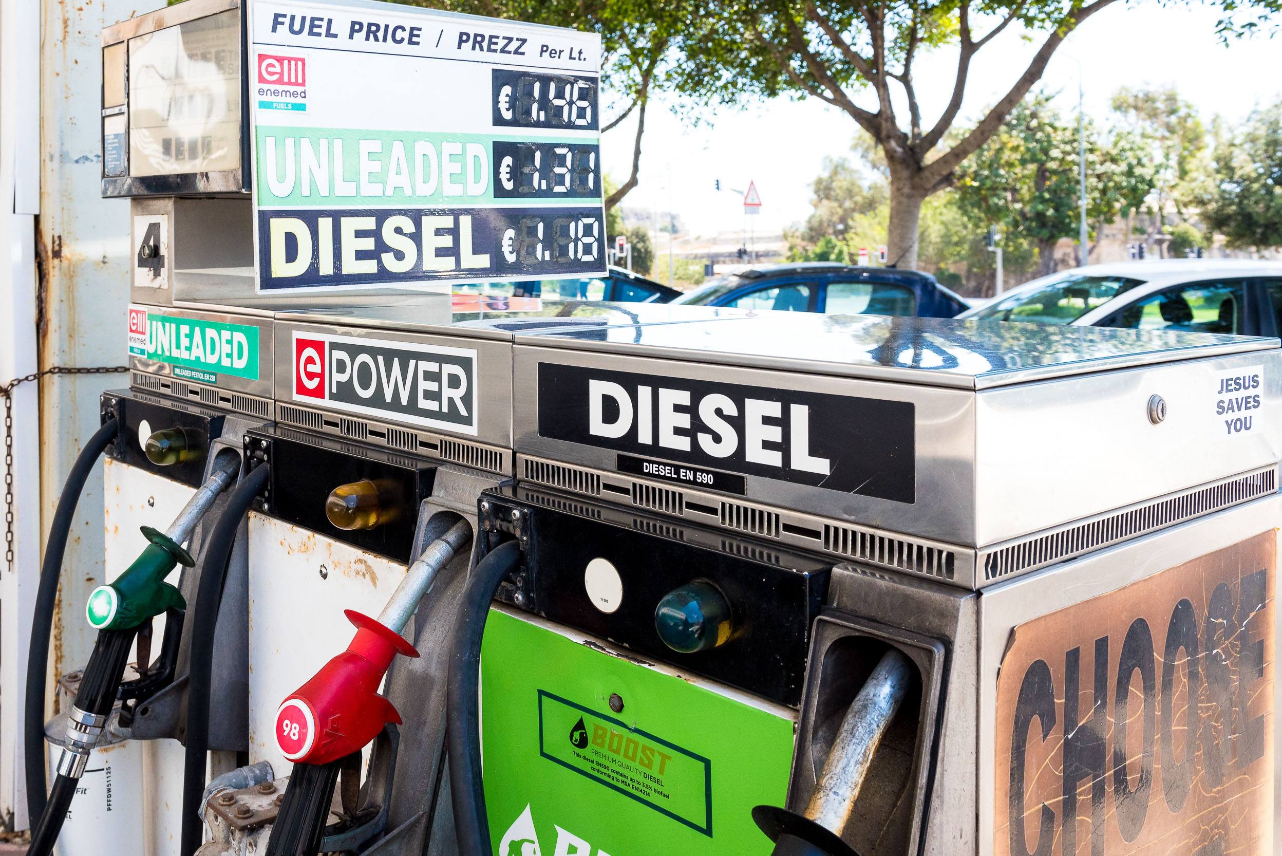 Pompi tal-Petrol mhedda biex ma jiħdux azzjonijiet