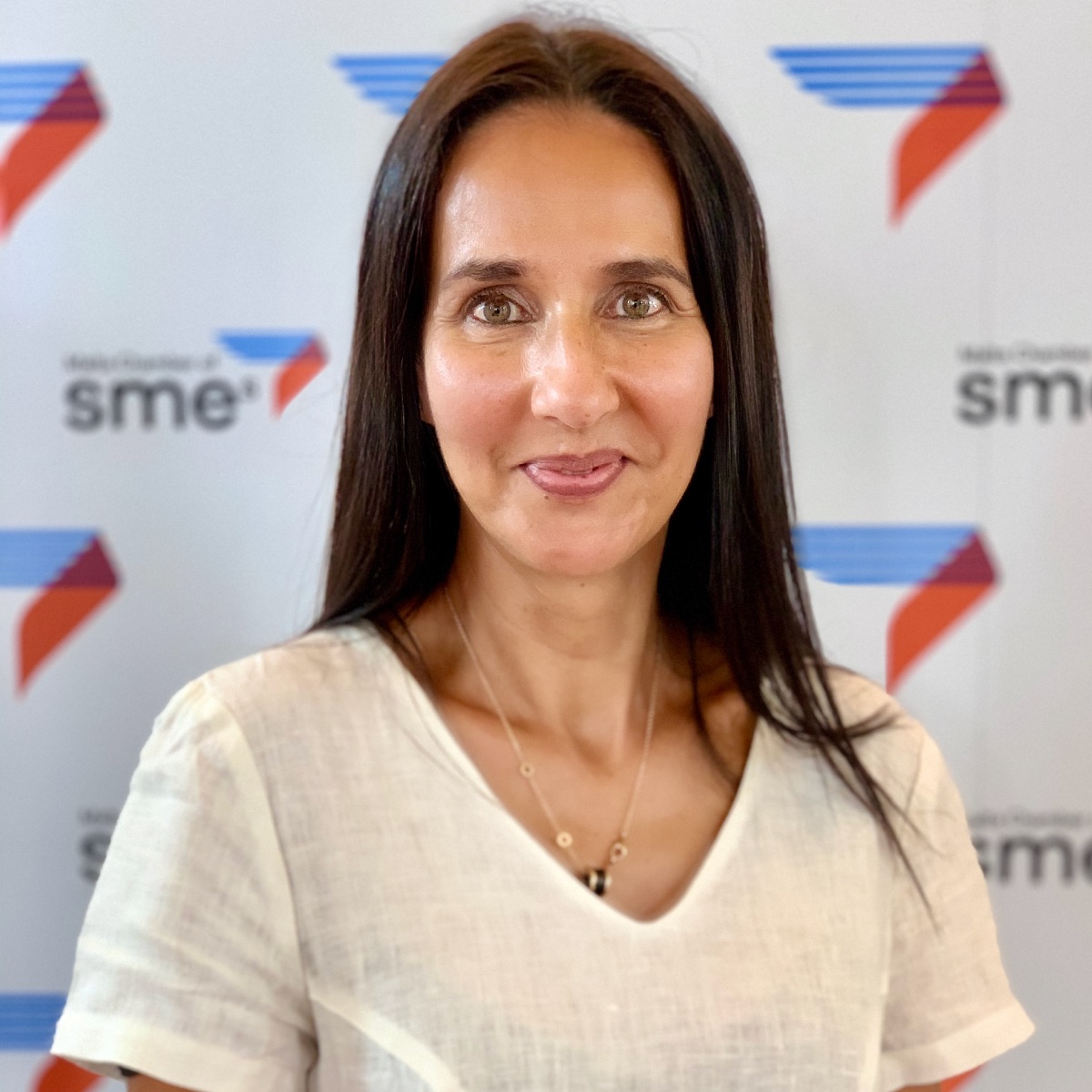 Dr Claire Shoemake